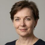 Счастливый клиент Марина С. заказывает доставку пиццы для вечеринки в Пицца Хит